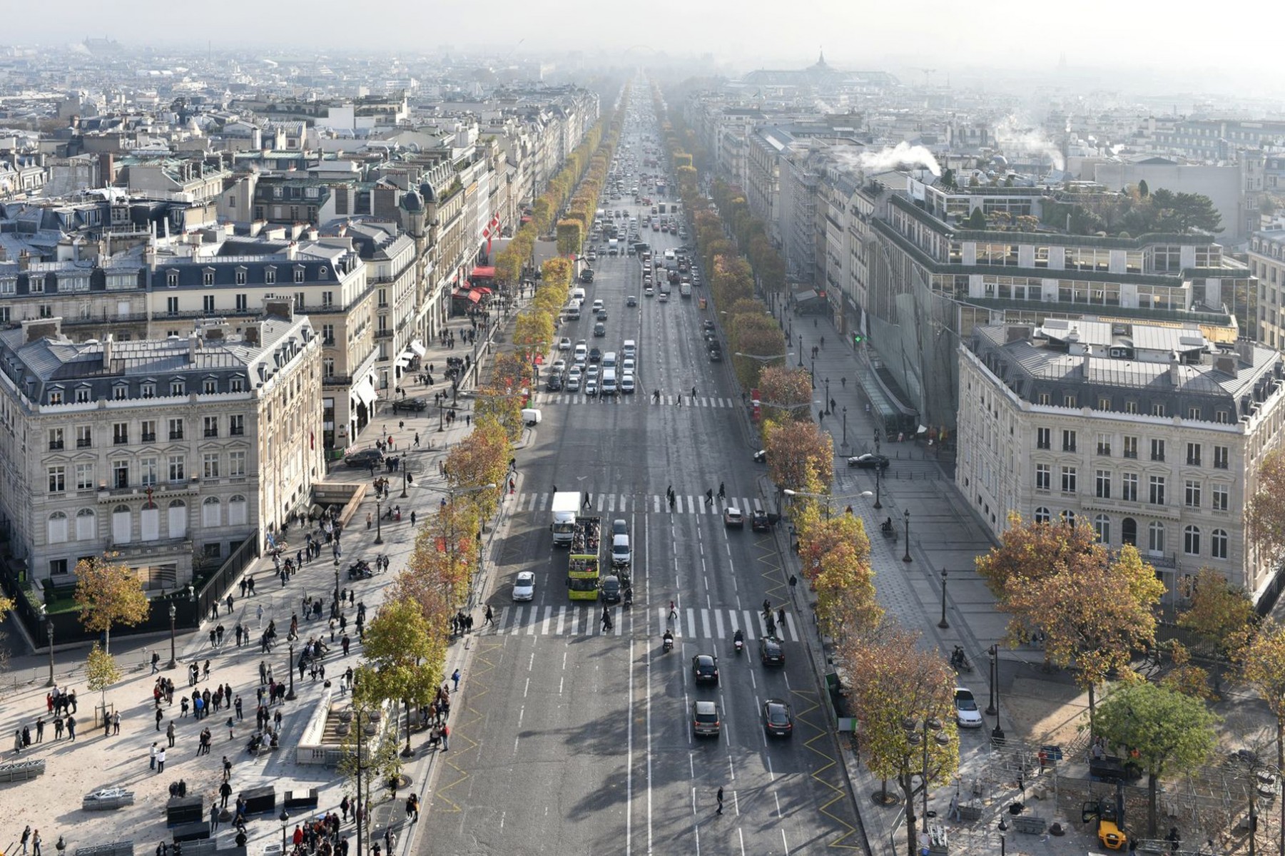 Point du vue sur les Champs-Elysées en 2015 © Apur - David Boureau